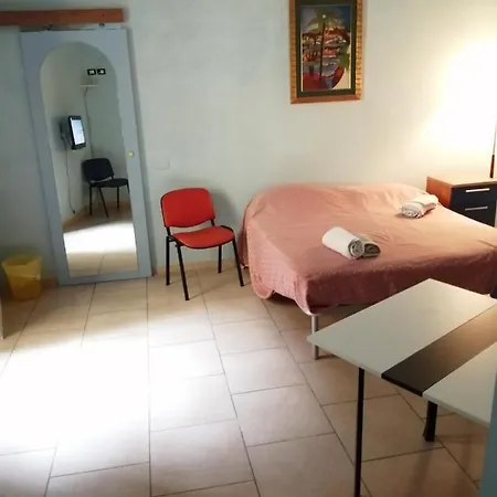 1810 Apartment