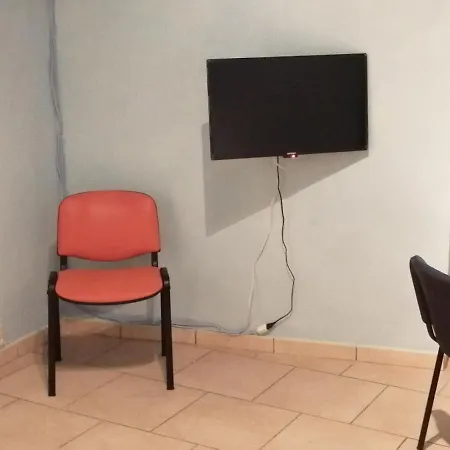 1810 Apartment *